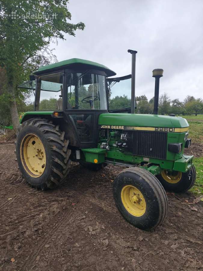Traktorius John Deere 2250 - nuotraukos Nr. 6