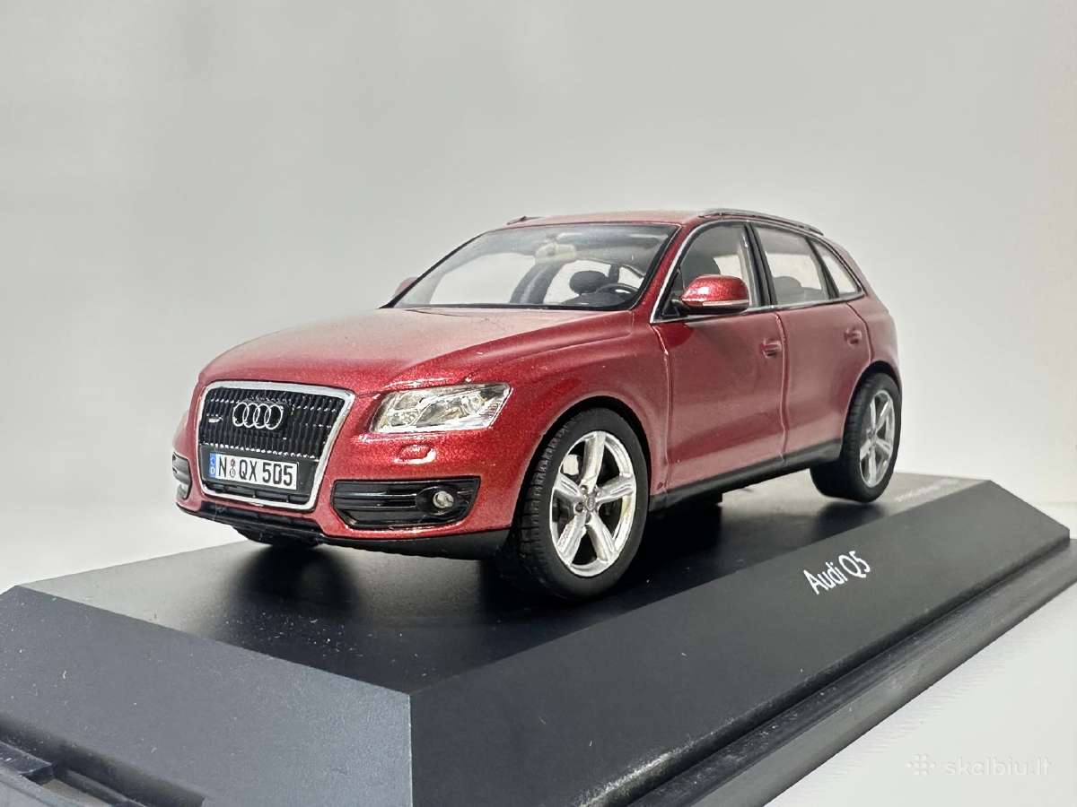 Audi Q5 2012 raudona 1:43 Schuco - nuotraukos Nr. 3