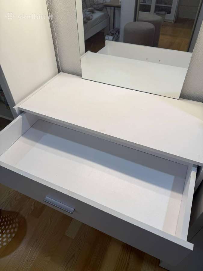 Ikea kosmetinis staliukas - nuotraukos Nr. 3