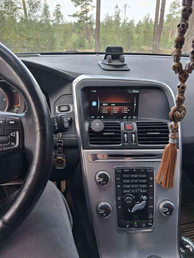 Parduodamas geros būklės Volvo XC60 - nuotraukos Nr. 3