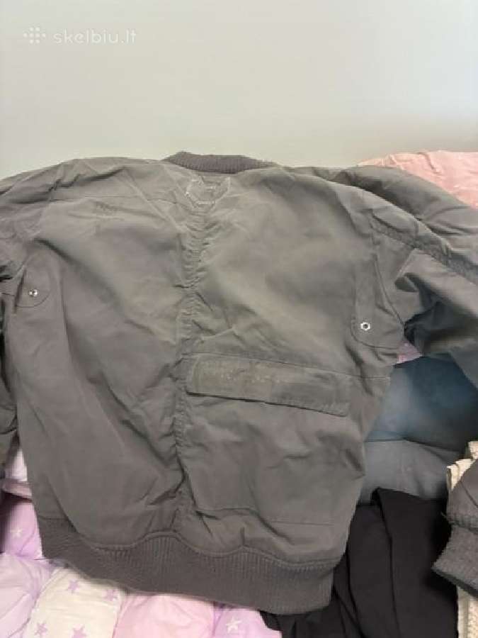 Tigha „distressed“ stiliaus bomber striukė S dydis - nuotraukos Nr. 4