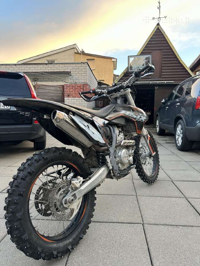 Asix 300cc - nuotraukos Nr. 9