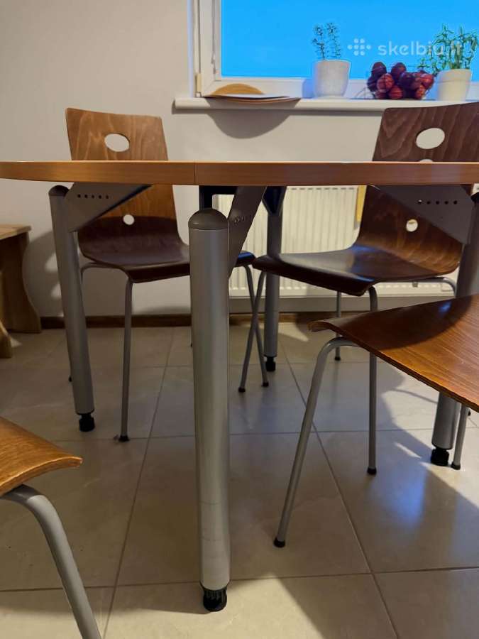 Virtuvės stalas su kėdėm - nuotraukos Nr. 2