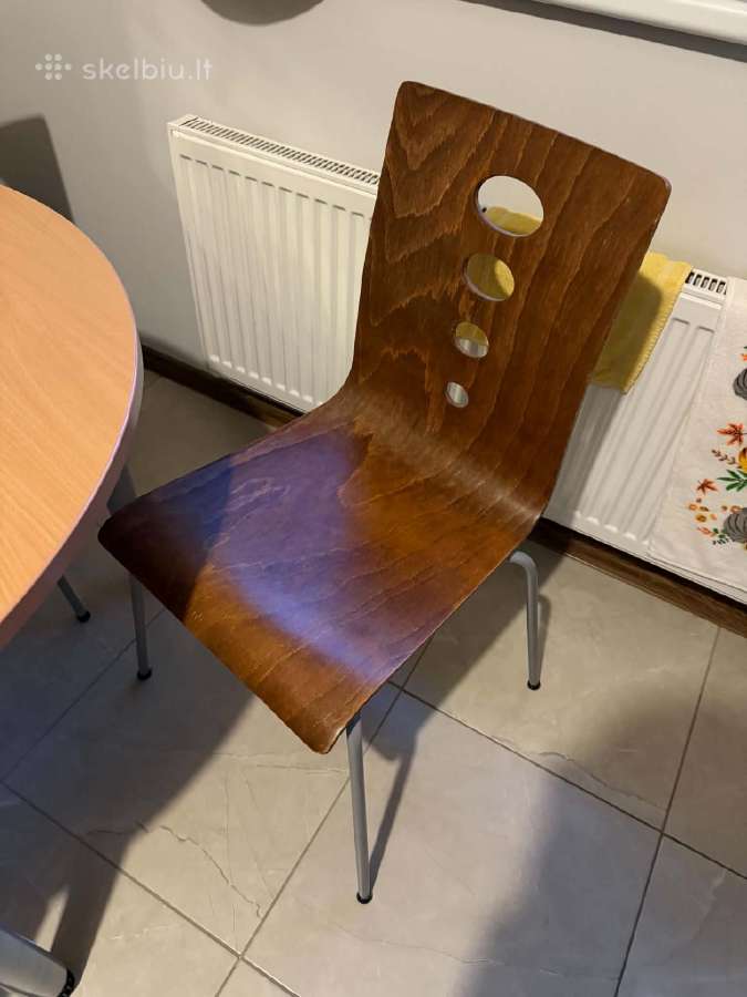 Virtuvės stalas su kėdėm - nuotraukos Nr. 3