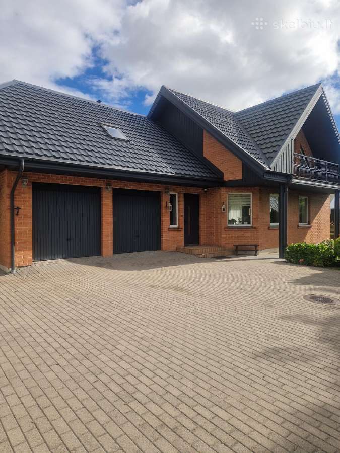 Namas miesto centre prie upės - nuotraukos Nr. 7