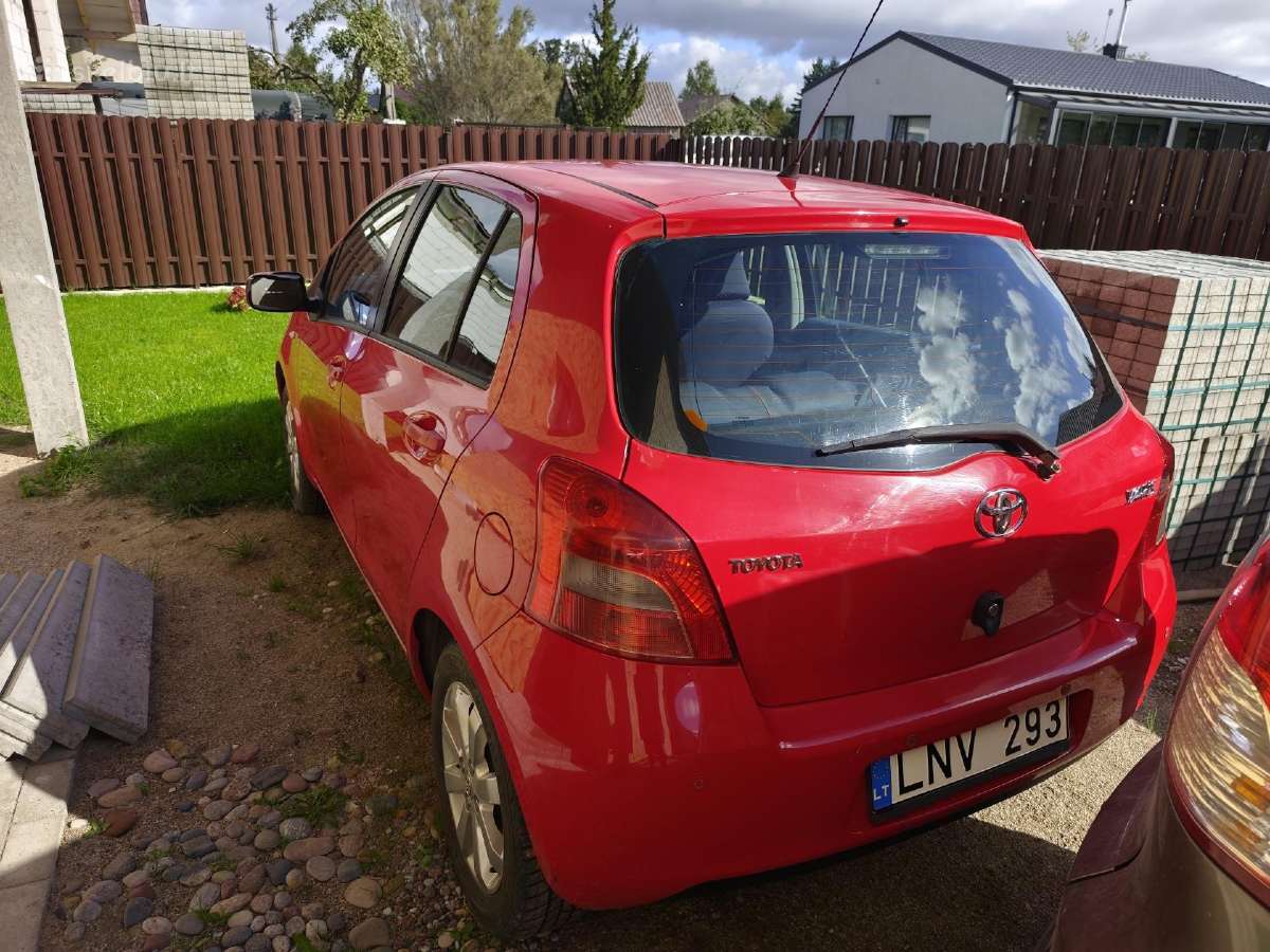Parduodu Toyota yaris - nuotraukos Nr. 4