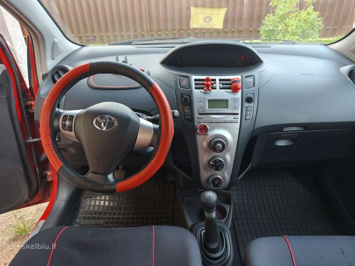 Parduodu Toyota yaris - nuotraukos Nr. 5
