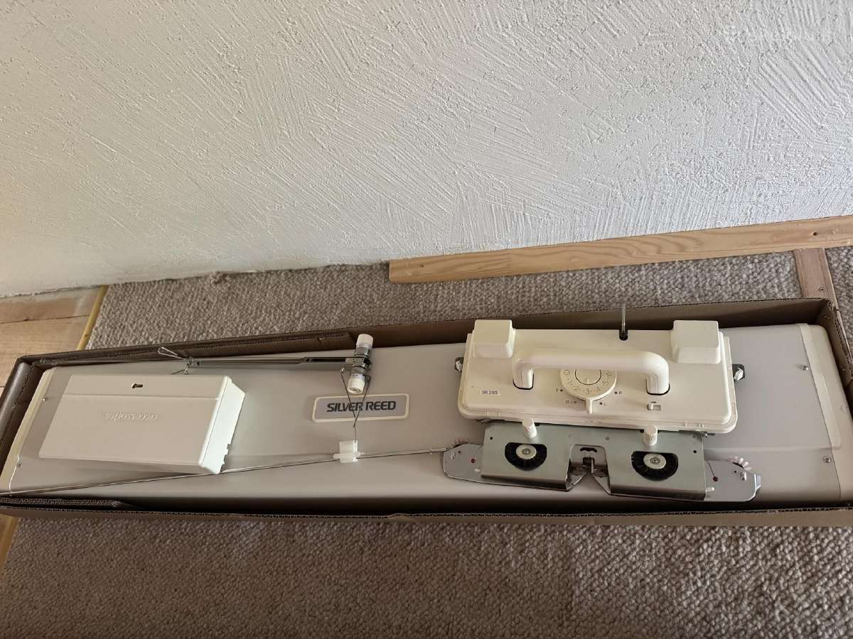 Parduodu mezgimo mašiną „Silver Reed“ Sk 280 - nuotraukos Nr. 5