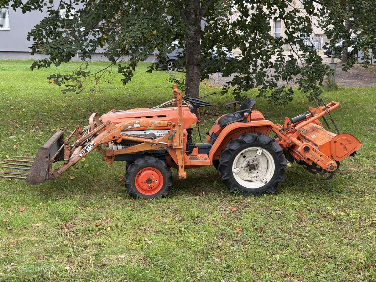 Traktorius Kubota B1500 su frontaliniu (19 Ag) - nuotraukos Nr. 2