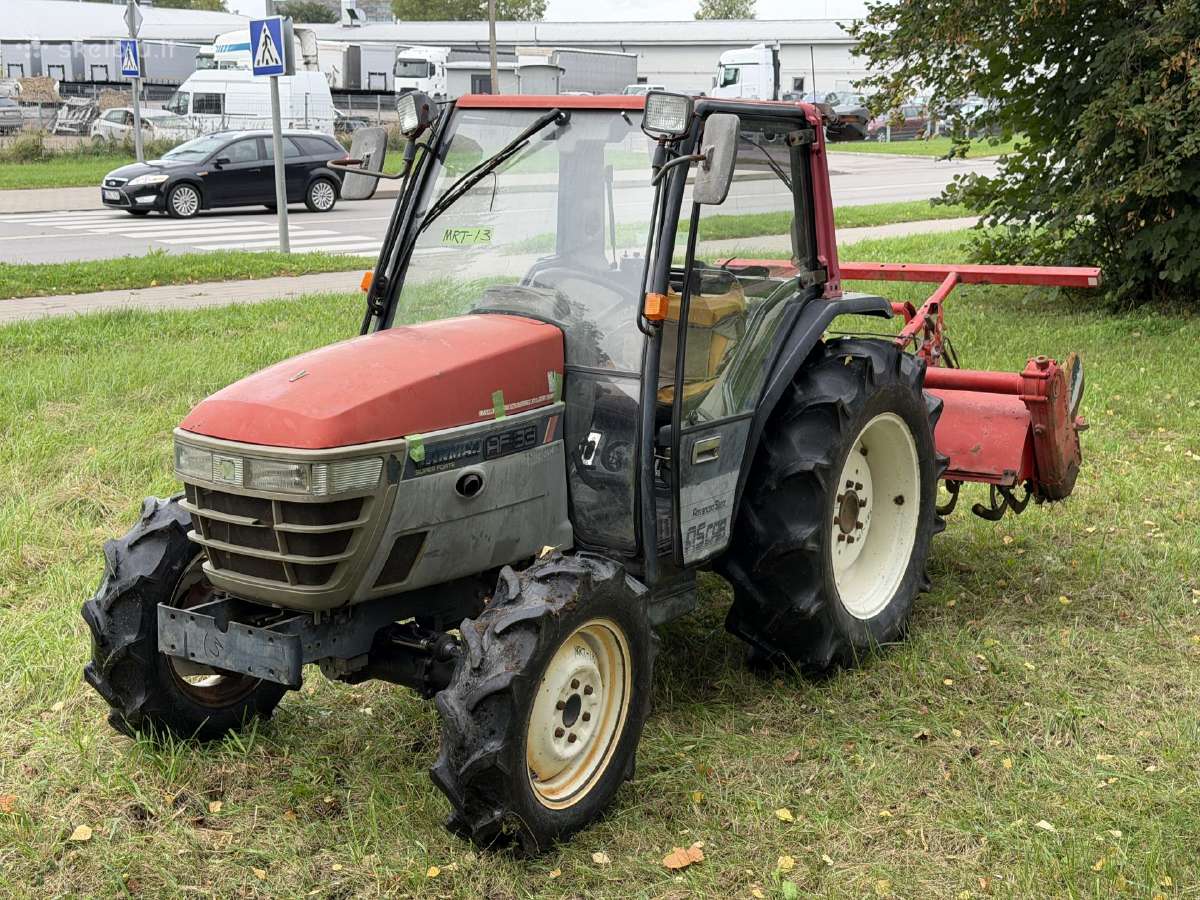 Traktorius Yanmar Af-33 su kabina (33 Ag) - nuotraukos Nr. 3