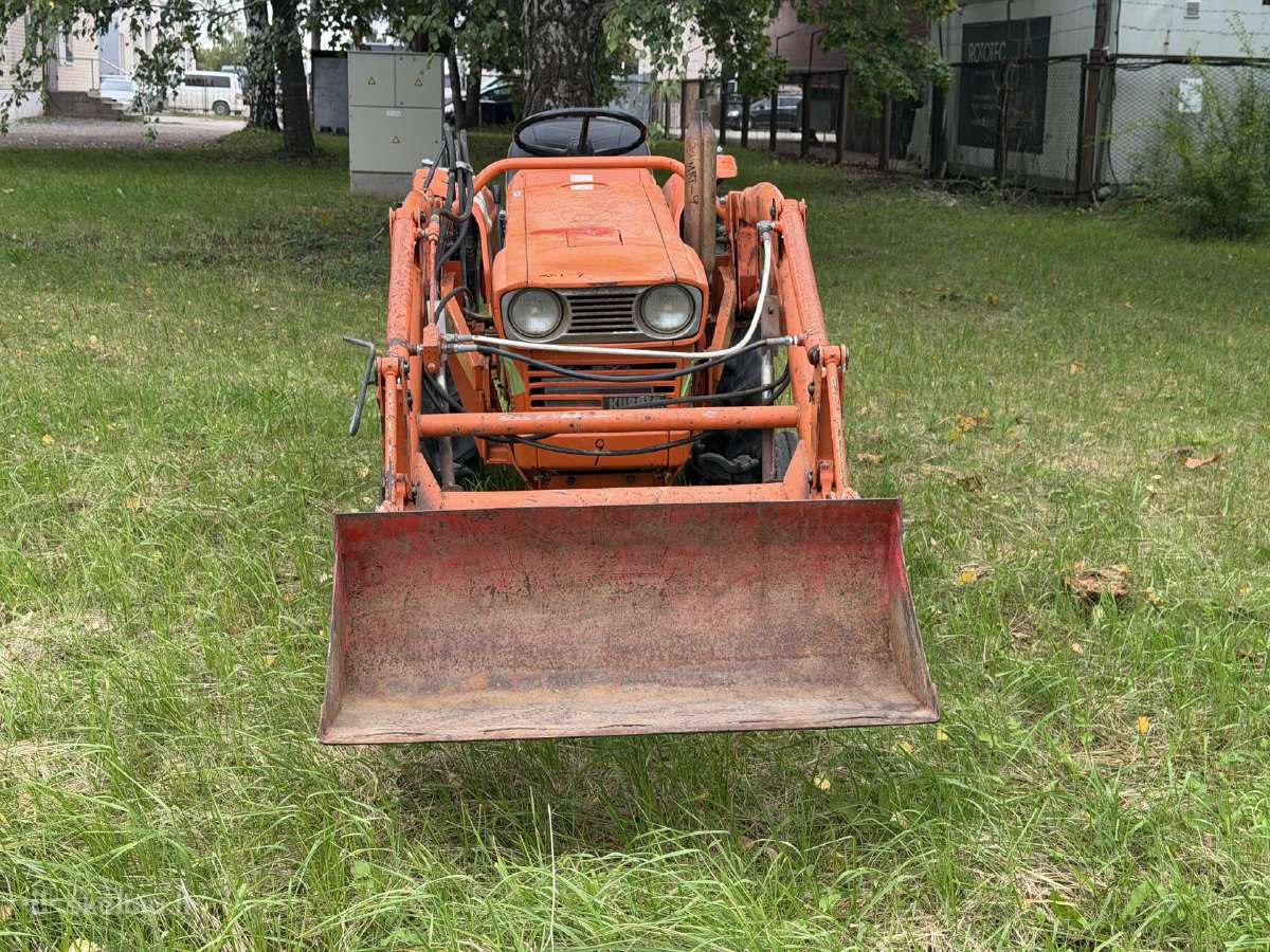 Traktorius Kubota L2201g su frontaliniu (22 Ag) - nuotraukos Nr. 3