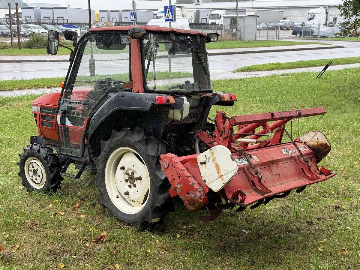 Traktorius Yanmar Af-250 su kabina (25 Ag) - nuotraukos Nr. 3