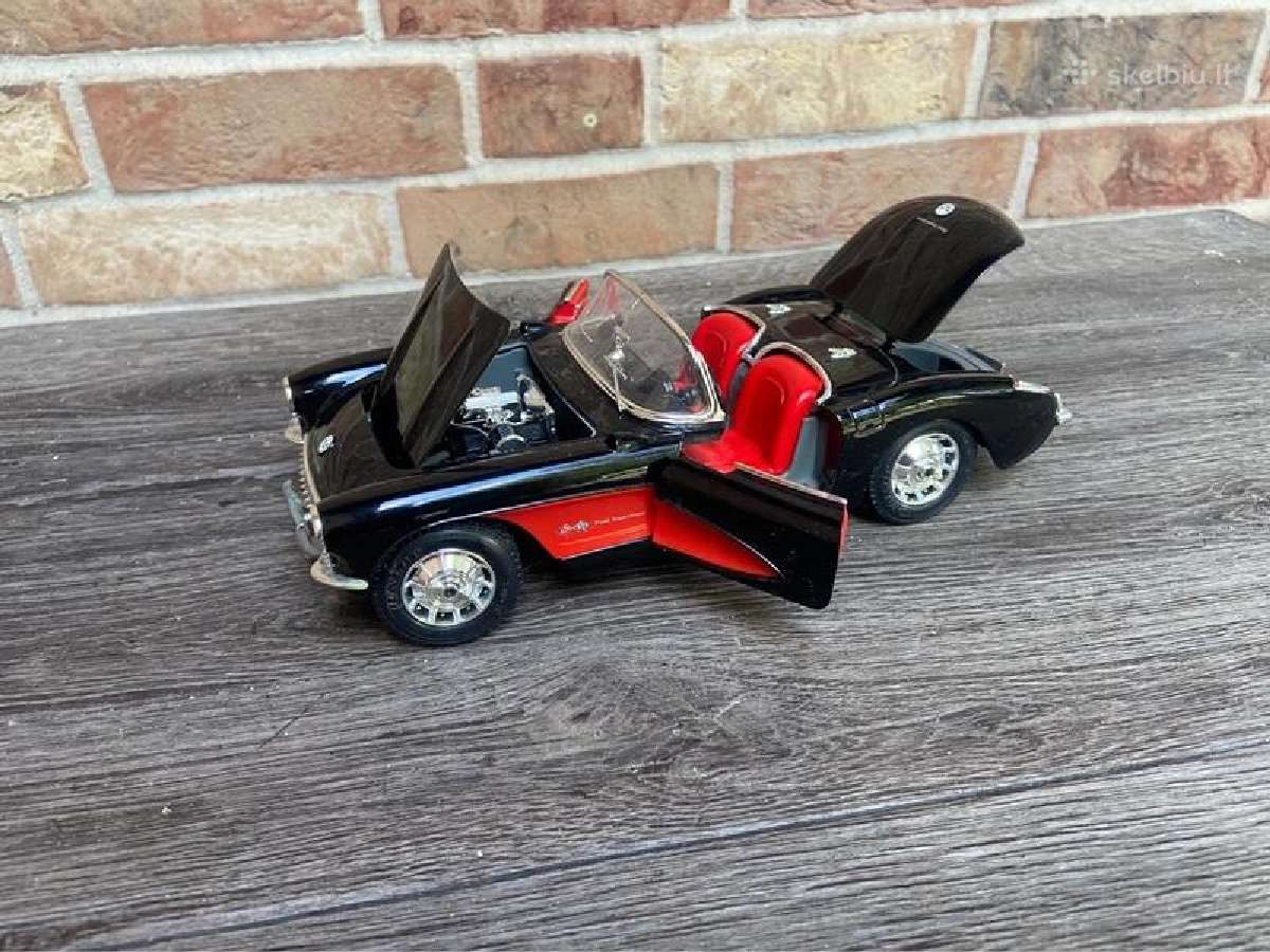 1957 Chevrolet Corvette C1 1:18 automodelis modeli - nuotraukos Nr. 9