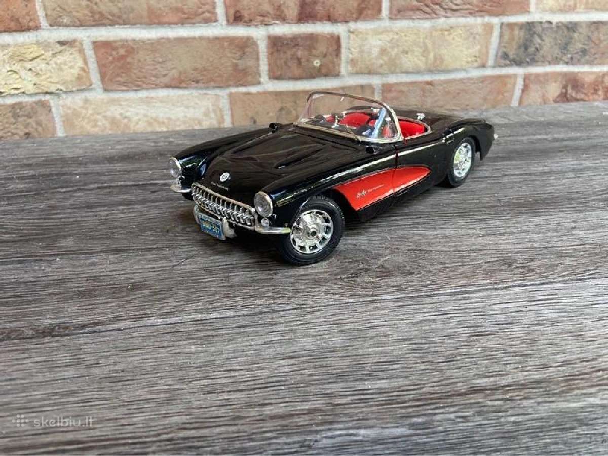 1957 Chevrolet Corvette C1 1:18 automodelis modeli - nuotraukos Nr. 10