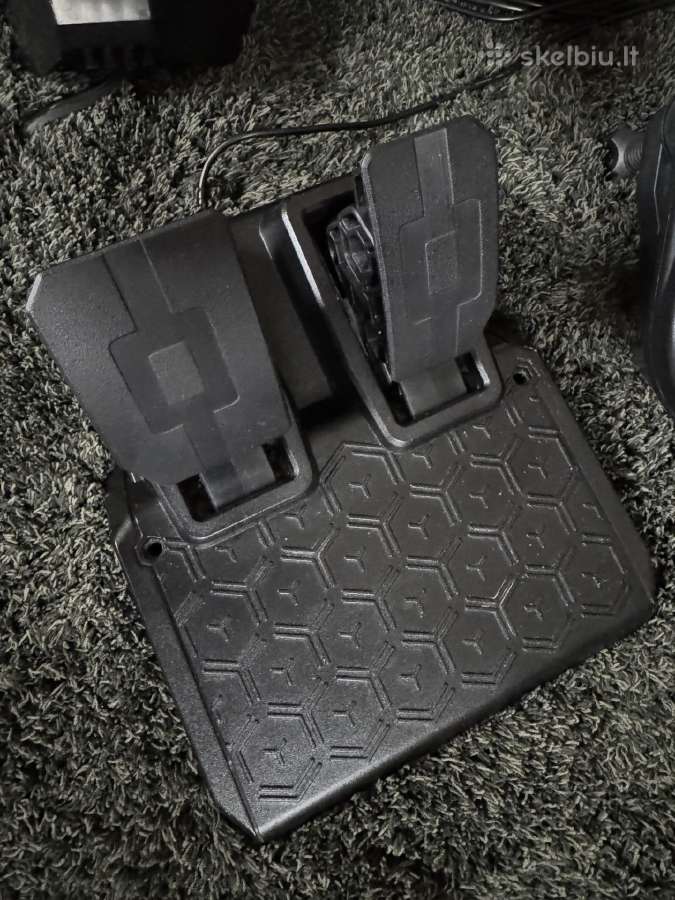 Thrustmaster T128 su Th8s pavarų priedu - nuotraukos Nr. 3