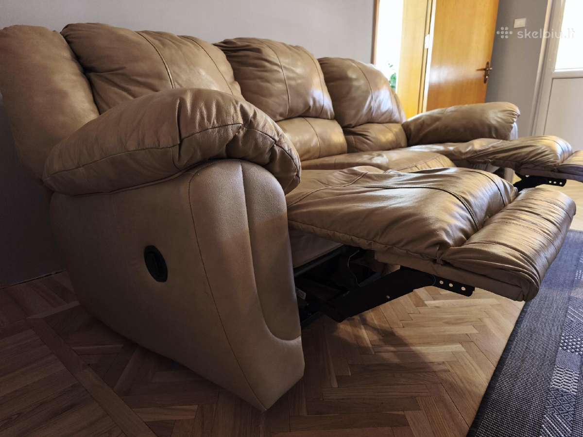 Patogi odinė trivietė sofa su reglaineriais - nuotraukos Nr. 4