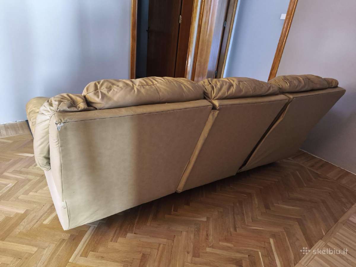 Patogi odinė trivietė sofa su reglaineriais - nuotraukos Nr. 7