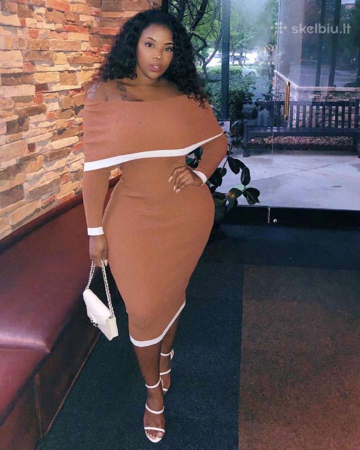 Sexy Black latina with pronounced curves - nuotraukos Nr. 3