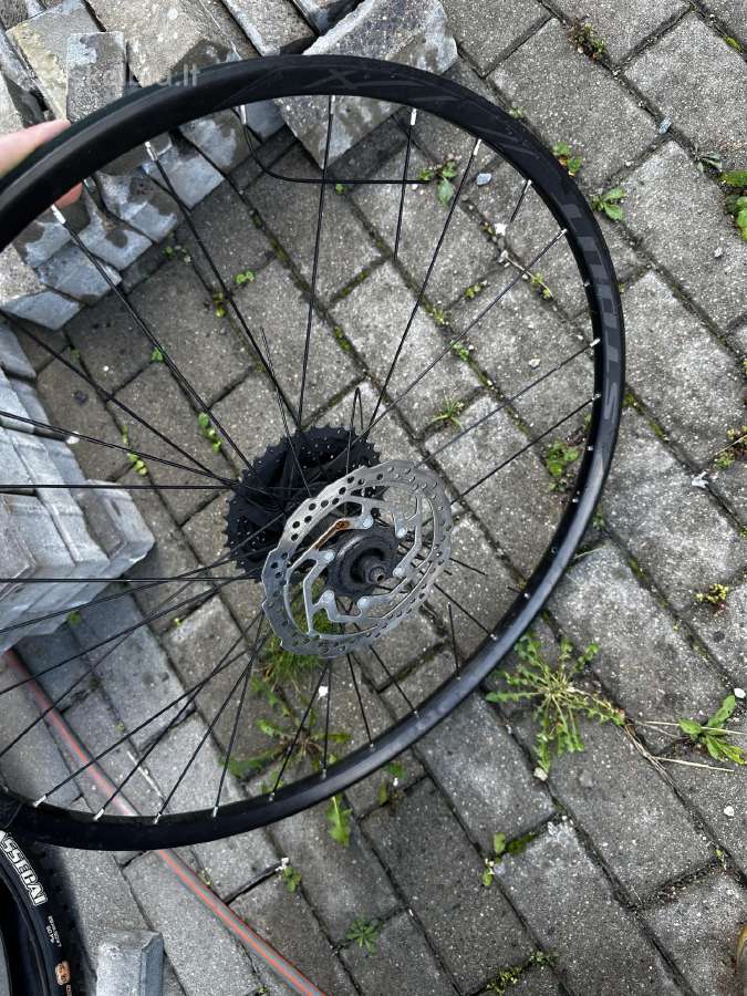Parduotu ratlanki ir padangas - nuotraukos Nr. 2