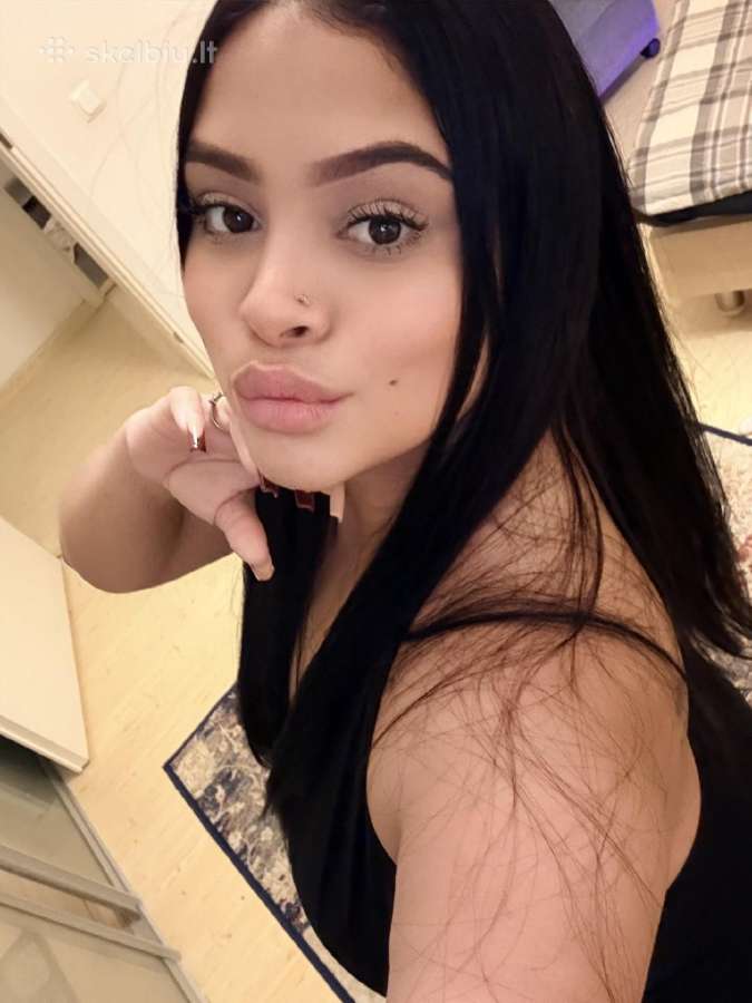Selena big boobs - nuotraukos Nr. 7