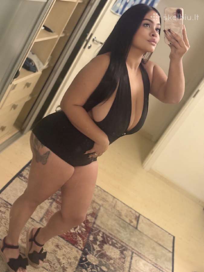 Selena big boobs - nuotraukos Nr. 3