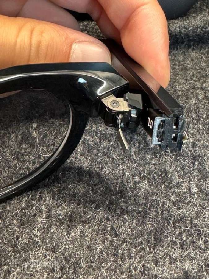 Oakley Meta Hstn išmanūs akiniai (sulūžę) - nuotraukos Nr. 3