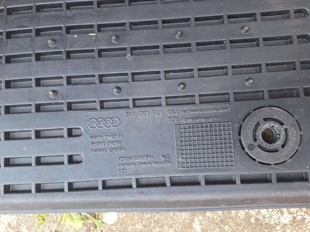 Audi a4 b8, b8.5 originalūs guminiai kilimėliai - nuotraukos Nr. 4