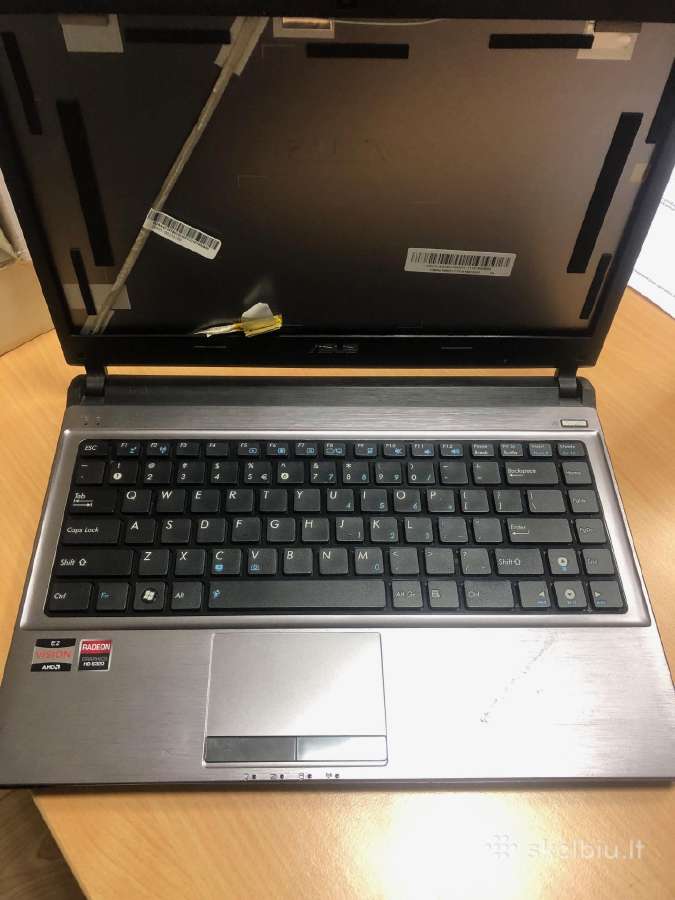 Asus U82u notebook 14" - nuotraukos Nr. 2