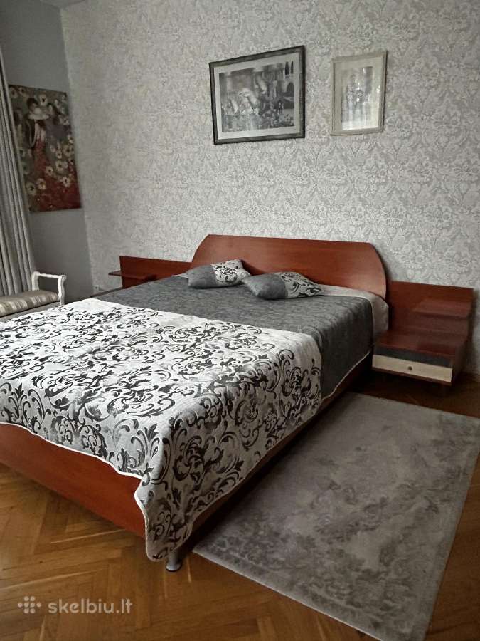 Parduodu Miegamojo baldų komplektą - nuotraukos Nr. 3