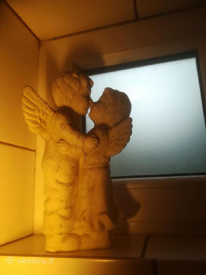 Besibučiuojantys angelai - nuotraukos Nr. 4