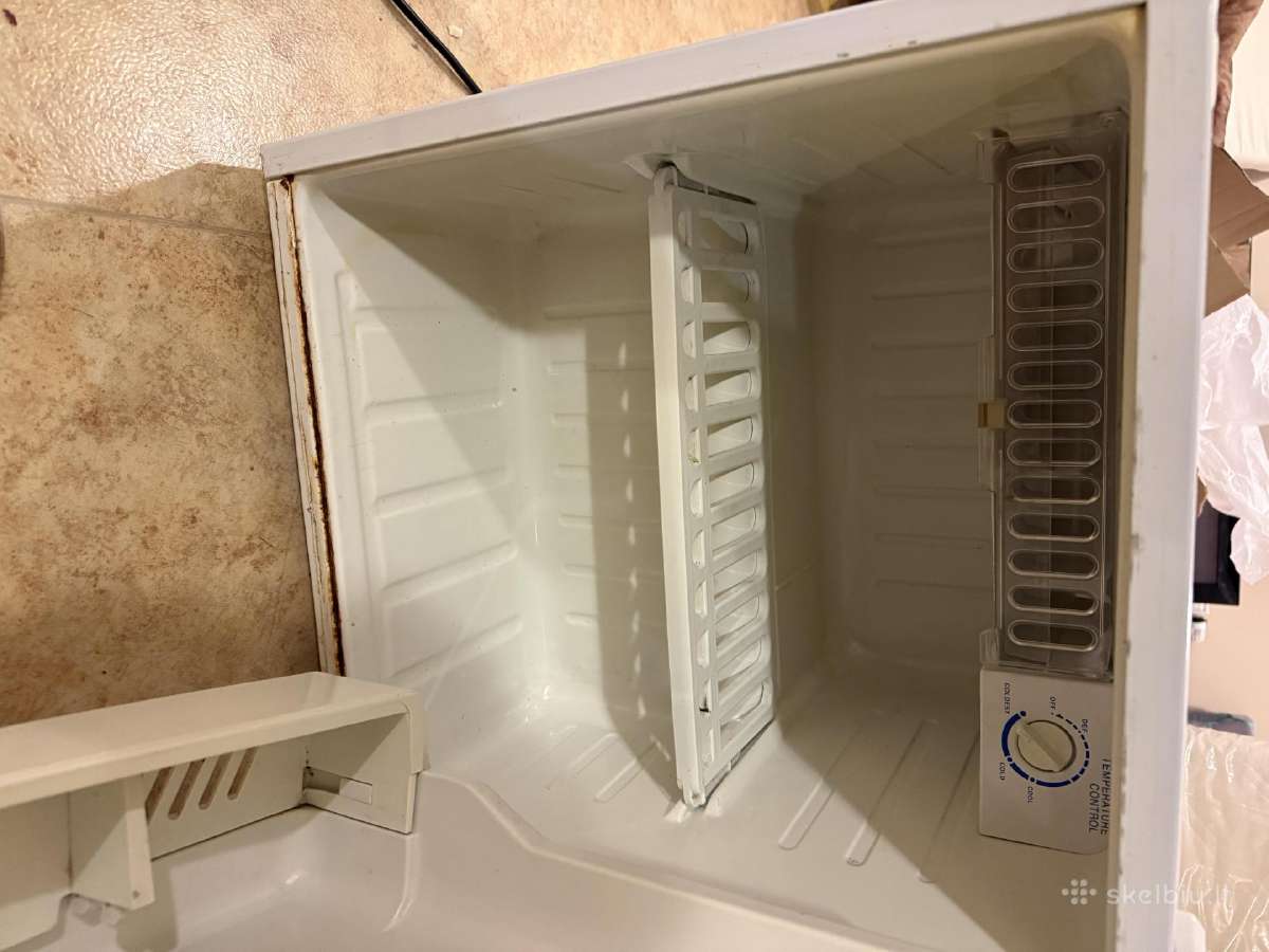 Parduodami mini šaldytuvai Samsung (9 vnt.) - nuotraukos Nr. 3