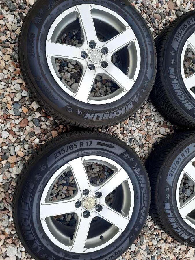 Parduodami lieti ratlankiai su padangomis R17 - nuotraukos Nr. 2