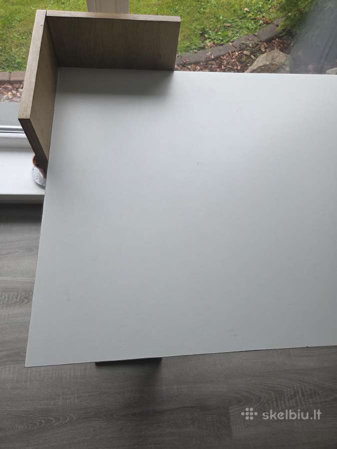 Parduodamas rašomasis stalas su lentynėlėm - nuotraukos Nr. 3