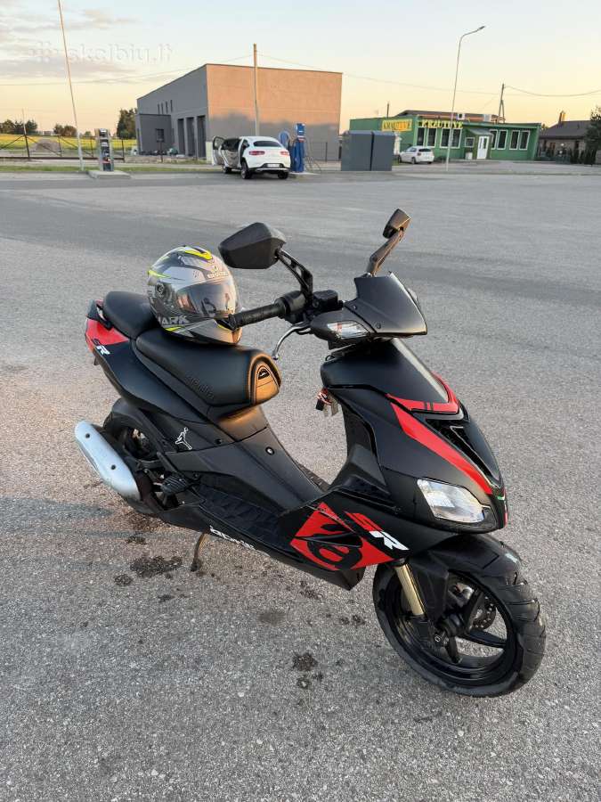 Aprilia Sr 49cc, motoroleriai/mopedai - nuotraukos Nr. 2