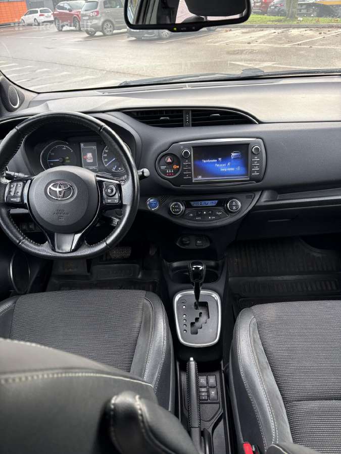 Automobile Toyota Yaris - nuotraukos Nr. 7