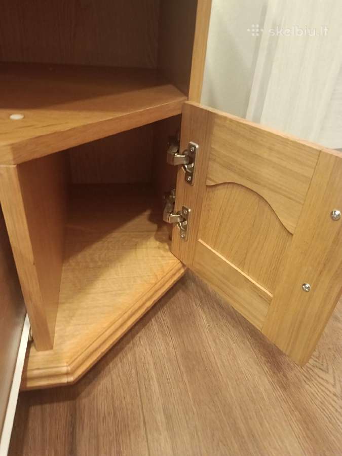 Uosio masyvo ir lukšto TV Spintele - nuotraukos Nr. 4