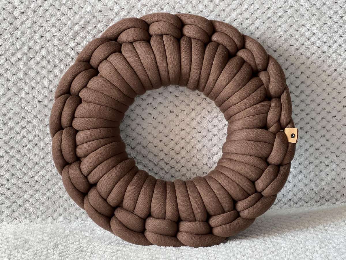 Rankų darbo pagalvė Spurga 40cm - nuotraukos Nr. 3