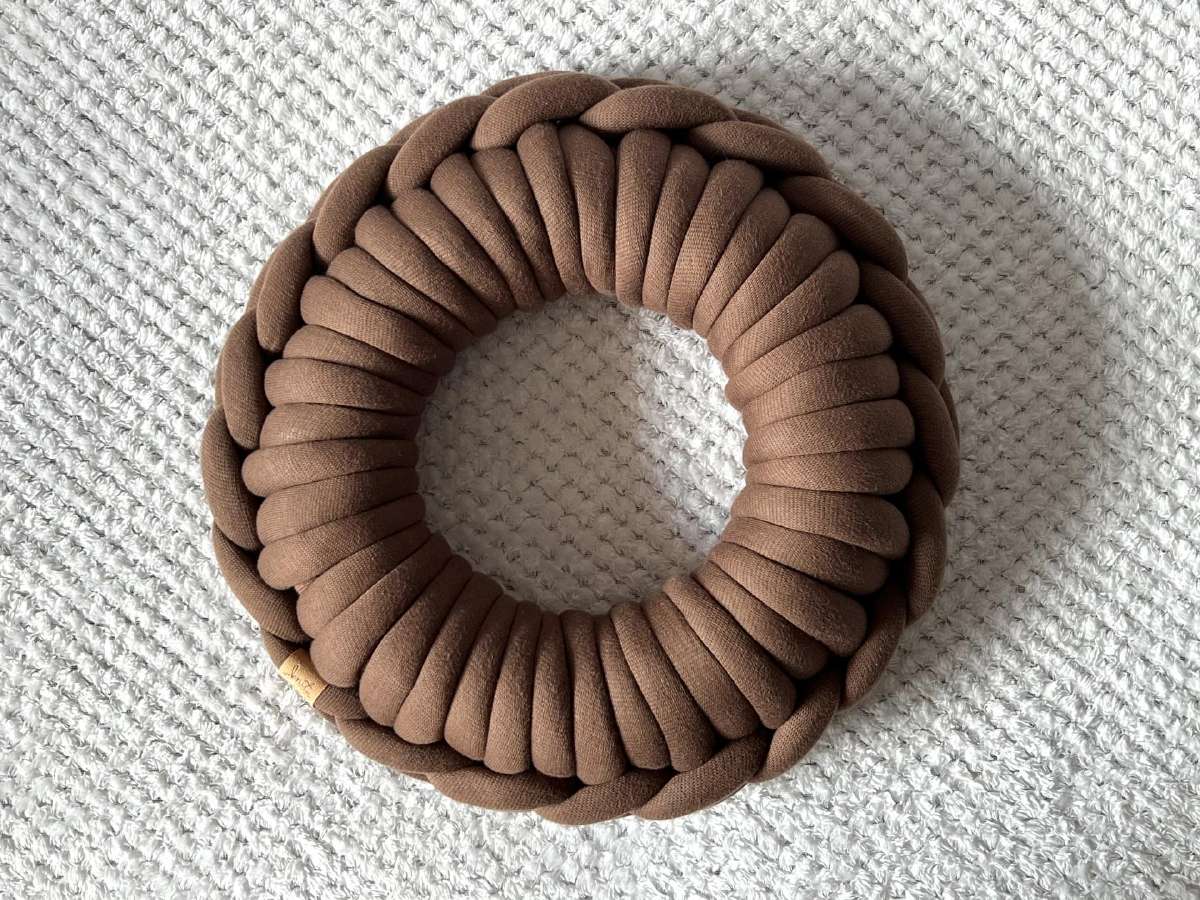 Rankų darbo pagalvė Spurga 40cm - nuotraukos Nr. 6