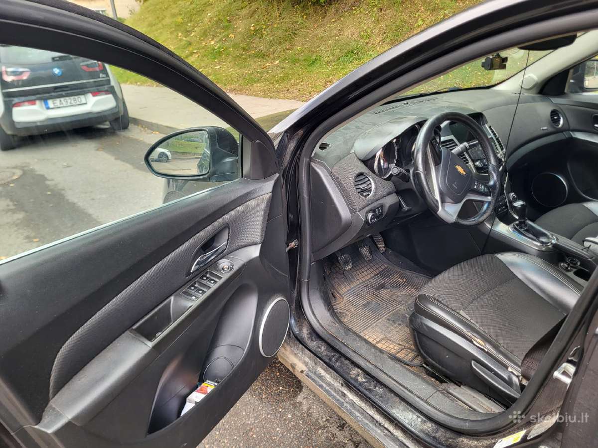 Parduodu iskirtines komlektacijos auto - nuotraukos Nr. 7