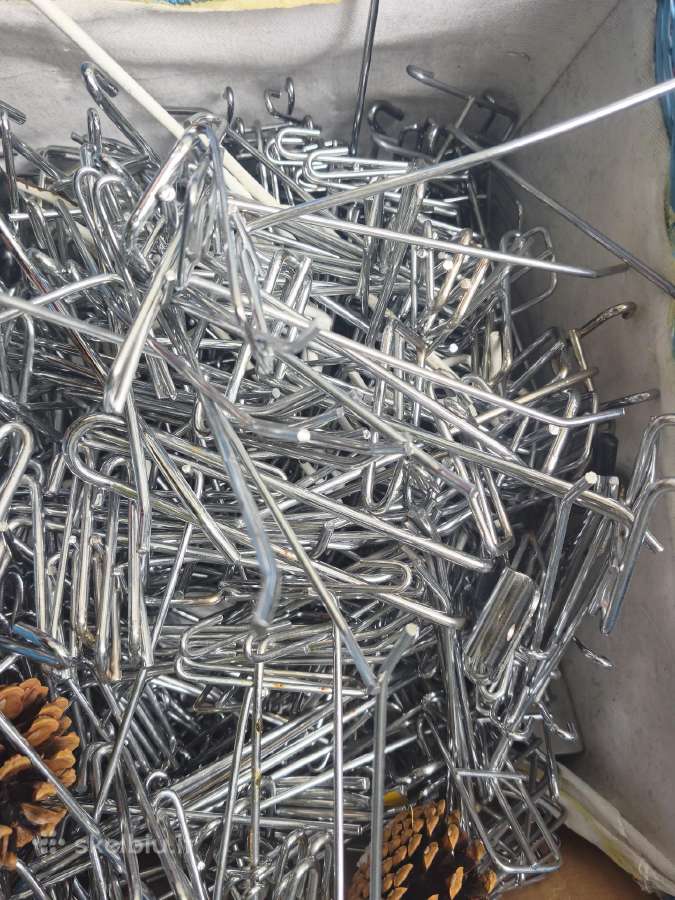 Metaliniai kabliukai į grotas - nuotraukos Nr. 2