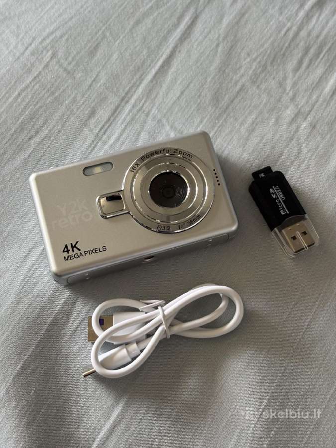 Skaitmeninis fotoaparatas y2k retro sidabrinis - nuotraukos Nr. 2