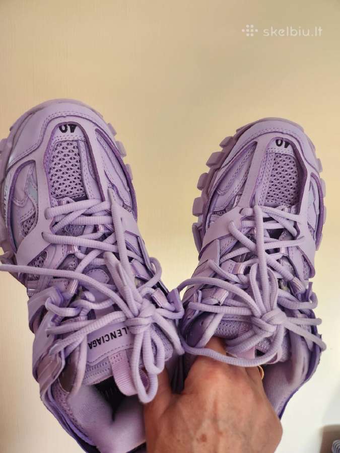 Balenciaga kedai - nuotraukos Nr. 7