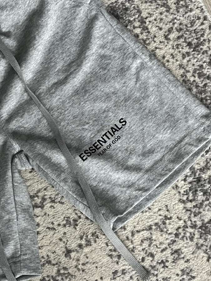 Essentials šortai - nuotraukos Nr. 2