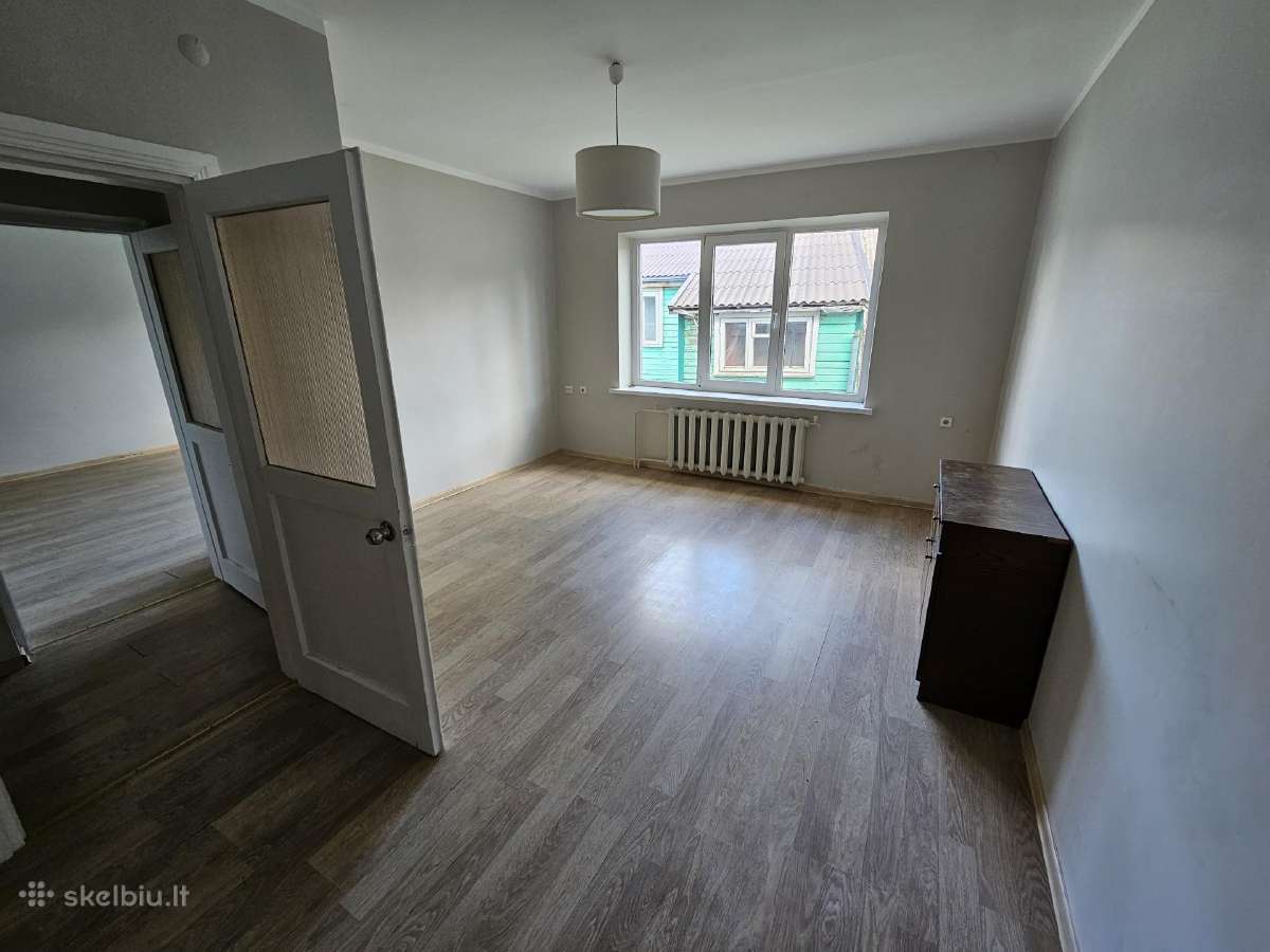 Namas Kelmės miesto centre - nuotraukos Nr. 11