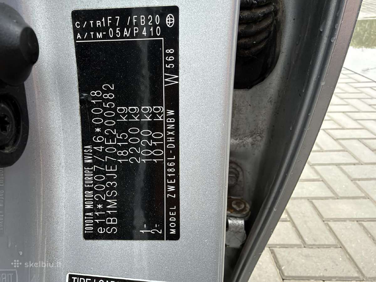 Toyota auris hybrid - nuotraukos Nr. 8