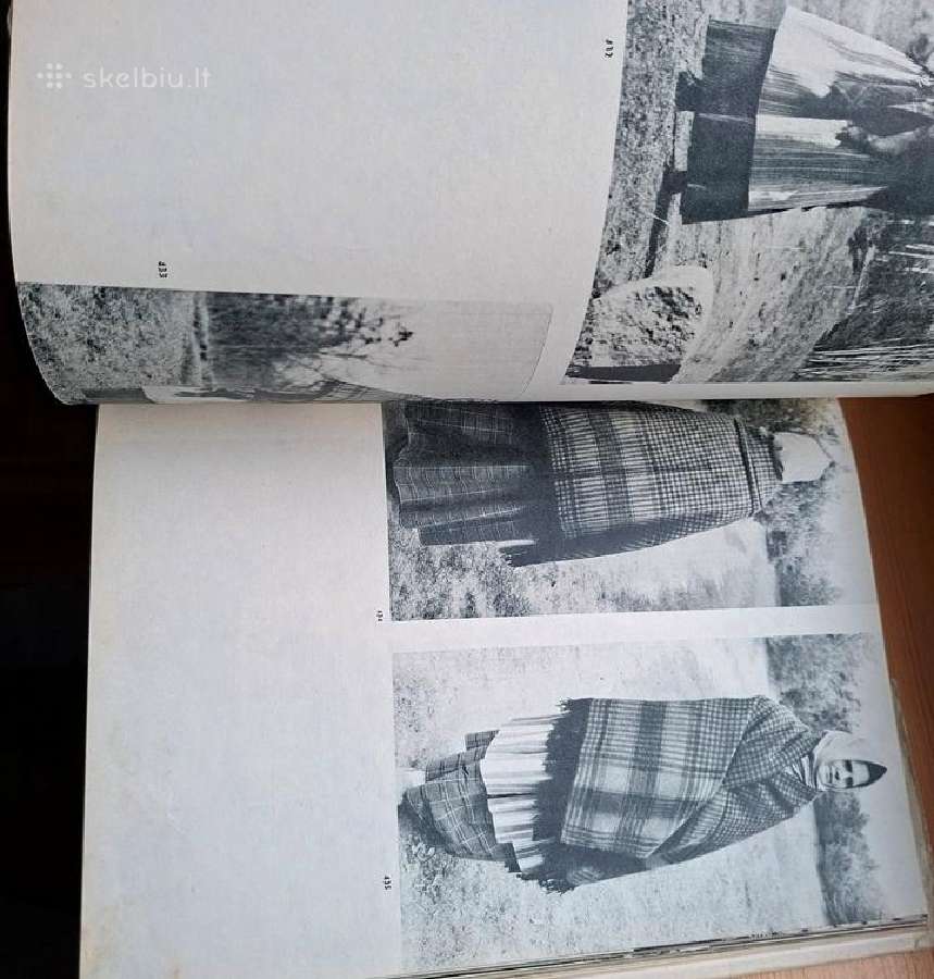 Knyga 1974m. Lietuvių liaudies menas. Drabužiai - nuotraukos Nr. 6