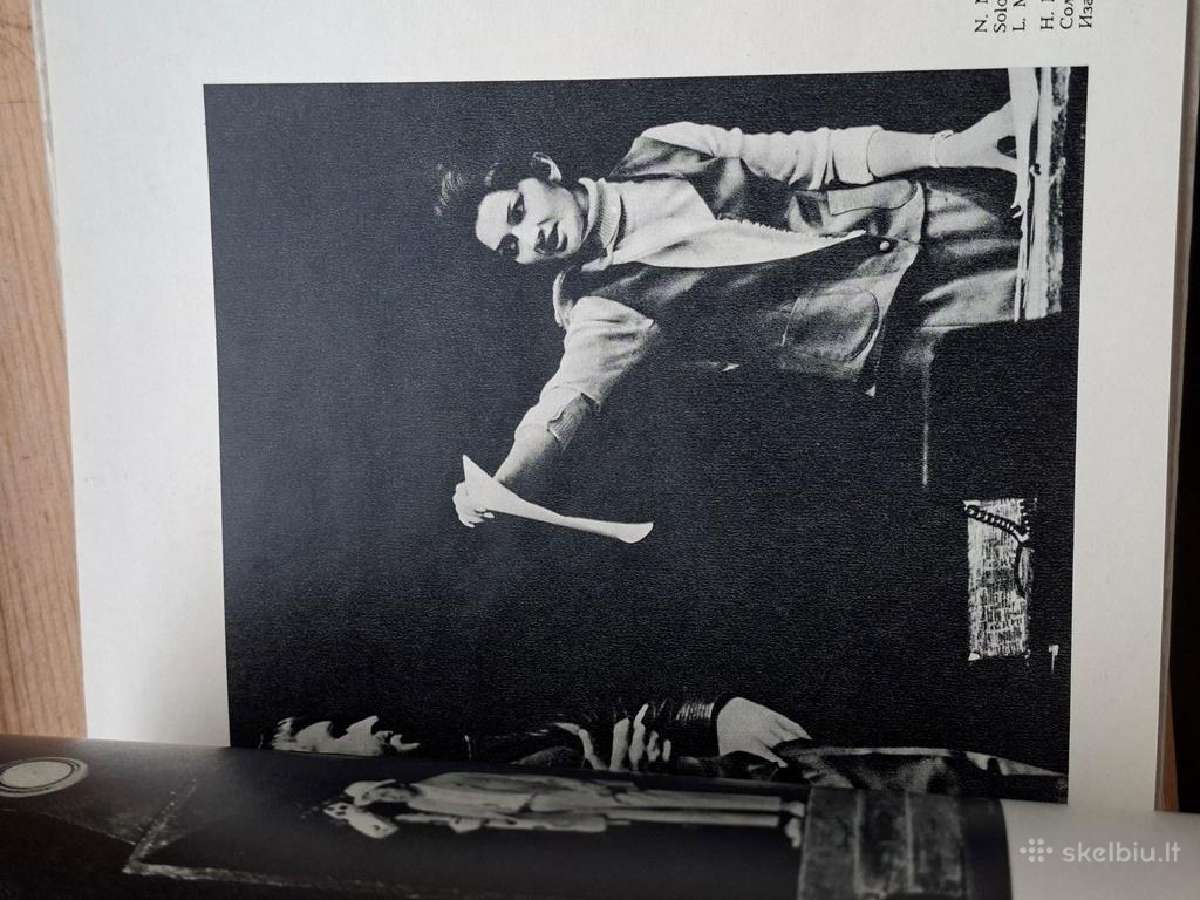 Knyga 1976m. Ltsr akademinis dramos teatras - nuotraukos Nr. 6
