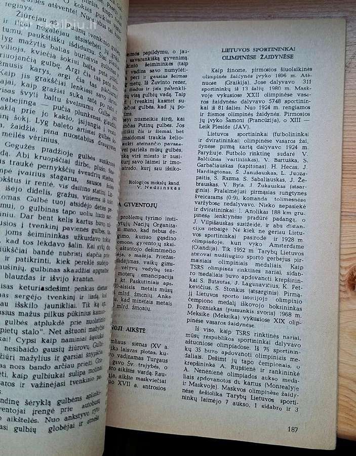 Knyga 1983m. Šeimos kalendorius 1984 - nuotraukos Nr. 2