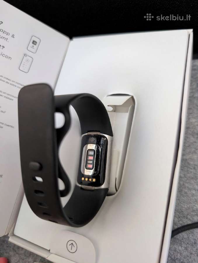 Fitbit Charge 5 puikios būklės smart laikrodis - nuotraukos Nr. 4