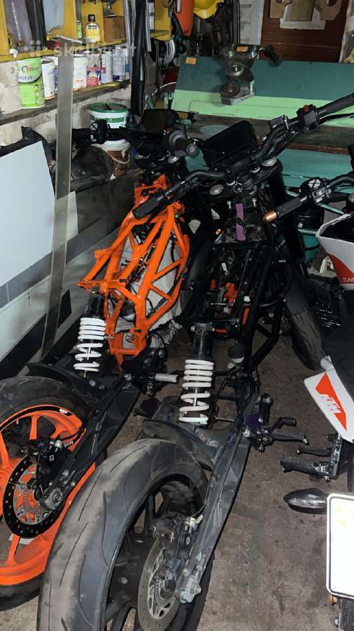 KTM Duke 125-390 Dalys 390 A1 - nuotraukos Nr. 4